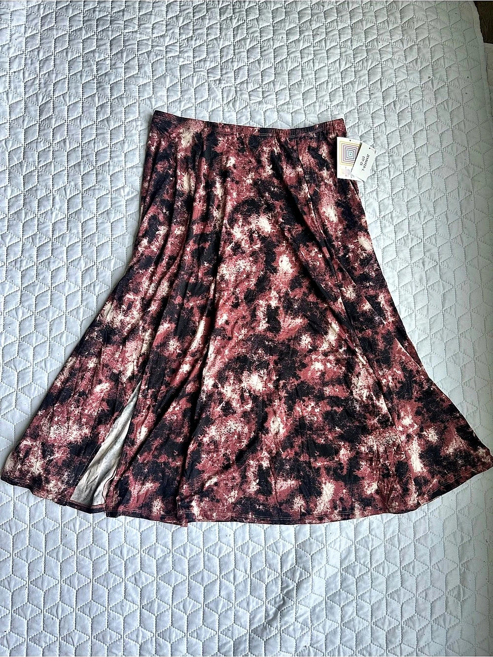 Lularoe Julia Abstract Maxi Skirt in Burgundy & Black Size Large NWT